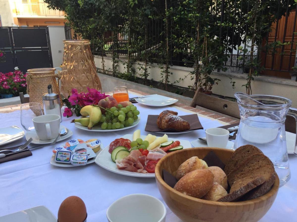 Bed and Breakfast Sikule Santa Teresa Di Riva Exterior foto