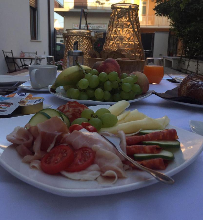 Bed and Breakfast Sikule Santa Teresa Di Riva Exterior foto